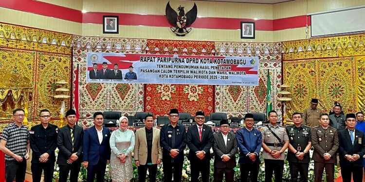 Ketua DPRD Adrianus Mokoginta Pimpin Paripurna Istimewa Dalam Rangka HUT Kota Kotamobagu Ke – 115.