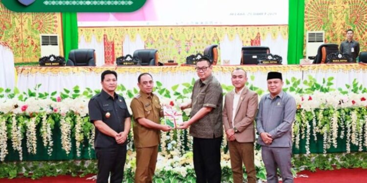 DPRD Gelar Paripurna Penyampaian LKPJ Bupati Bolmong Tahun Anggaran 2024