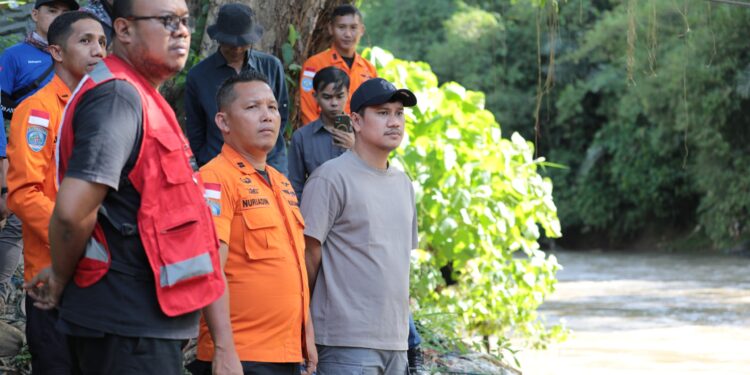Rendy Virgiwan Mangkat Turun Langsung Pantau Warga yang Diduga Hanyut Terbawa Arus Sungai