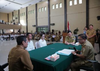 Jadi Saksi Perkawinan Masal di Manado, Wagub Sulut dan Wali Kota Kotamobagu Turut Berbahagia