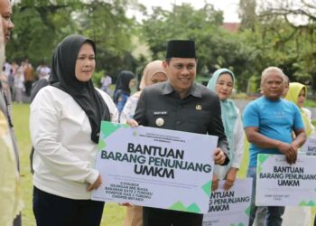 Pemkot Kotamobagu Dukung Puluhan UMKM dengan Bantuan Peralatan Usaha