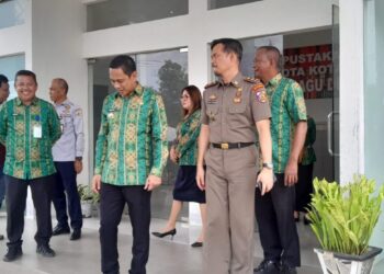 Sidak di Dinas, Wali Kota Weny Gaib Ingatkan ASN soal Disiplin