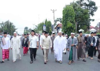 Wali Kota dan Wakil Wali Kota Kotamobagu Hadir Sholat Idul Fitri di Lapangan Boki Hontinimbang