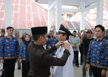 Wali Kota Weny Gaib Lantik Junaidi Simbala sebagai Penjabat Sangadi Moyag Tampoan