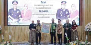 Wali Kota Weny Gaib Hadiri Kenal Pamit Kapolres: Lepas AKBP Irwanto dengan Haru, Sambut AKBP Abdul Kholik