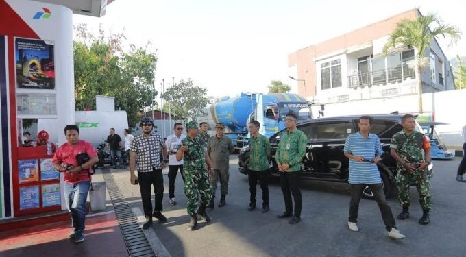 Antrean di SPBU Mengular, Pemkot Kotamobagu Bersama TNI-Polri Turun Pantau 3 SPBU