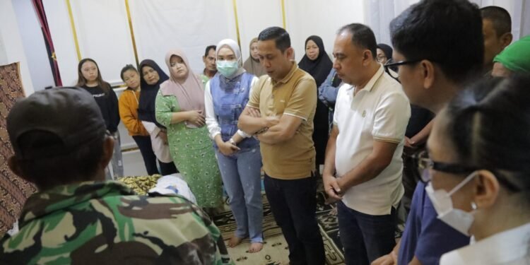 Bentuk Empati, Wali Kota dan Wakil Wali Kota Kotamobagu Kunjungi Rumah Duka Korban Kecelakaan Drag Race di Upai