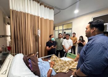 Wujud Empati, Wali Kota Weny Gaib dan Ketua TIDAR Sulut Jenguk Korban Drag Race Upai di RS Kandou Manado